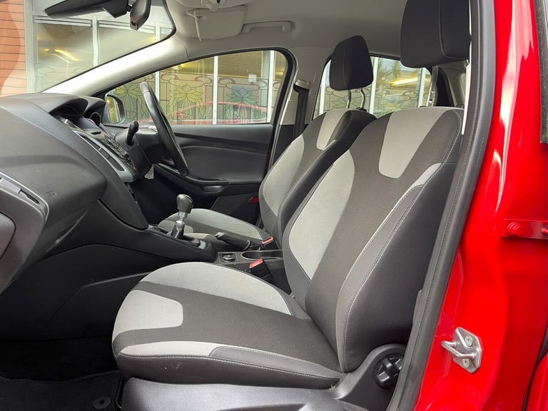 2014 Ford Focus 1.0 125 EcoBoost Zetec 5dr HATCHBACK Petrol Manual