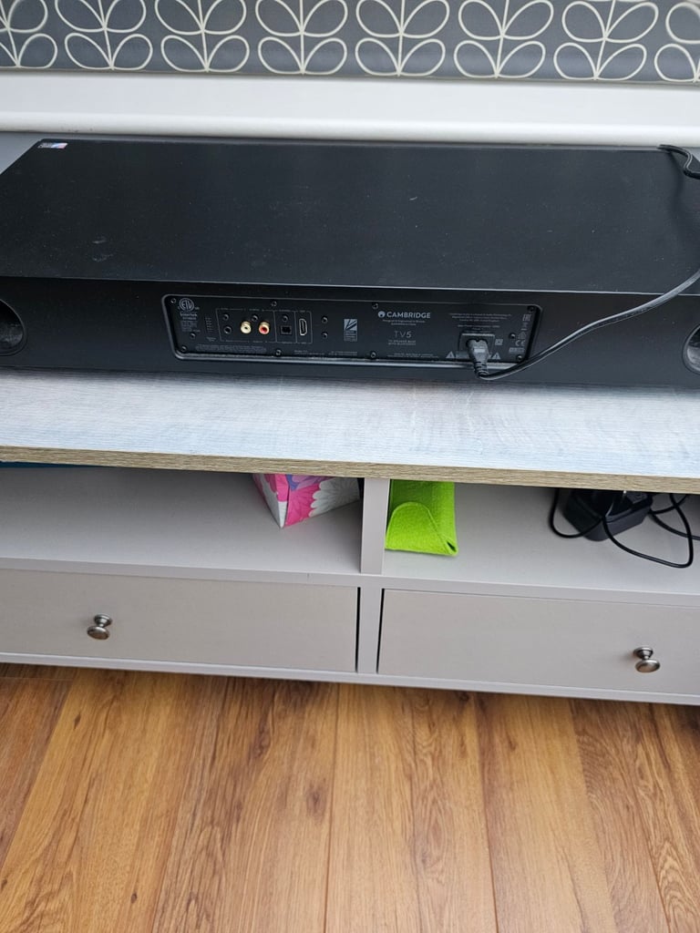Cambridge  tv5 speaker base
