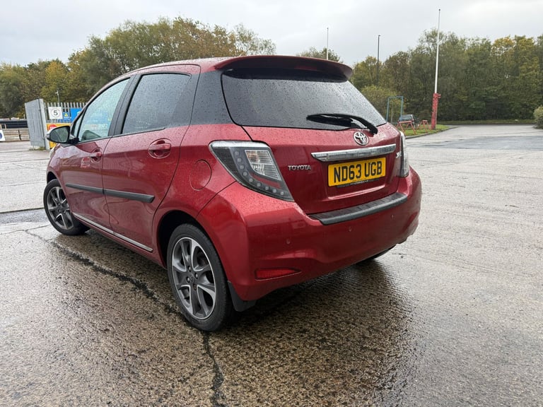 image for Toyota, YARIS, Hatchback, 2013, Manual, 1329 (cc), 5 doors