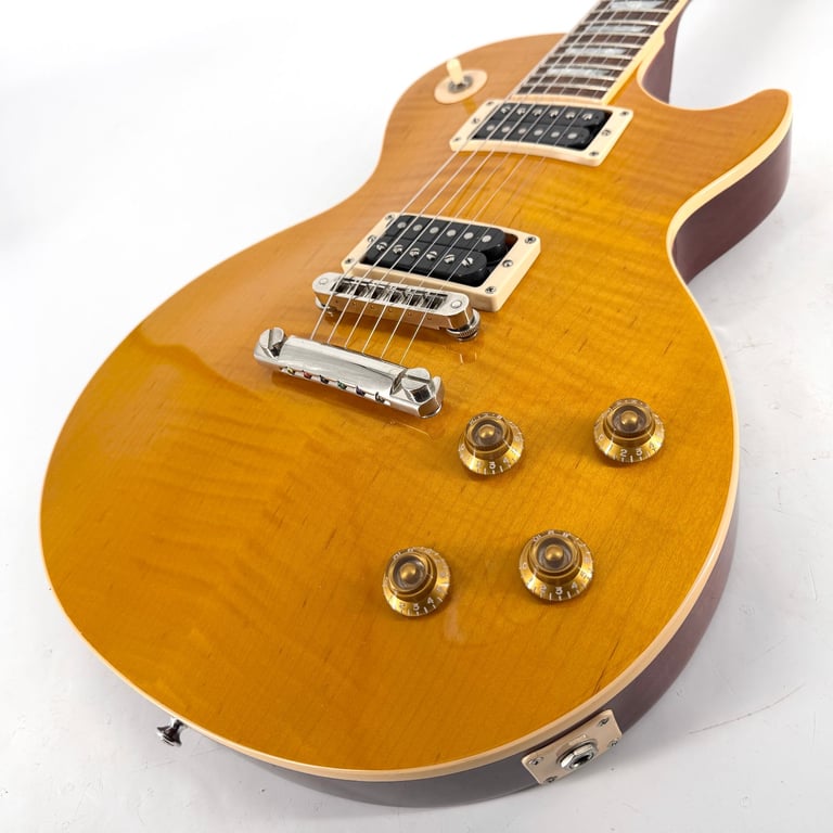 2002 Gibson Les Paul Standard – Amber - Trades