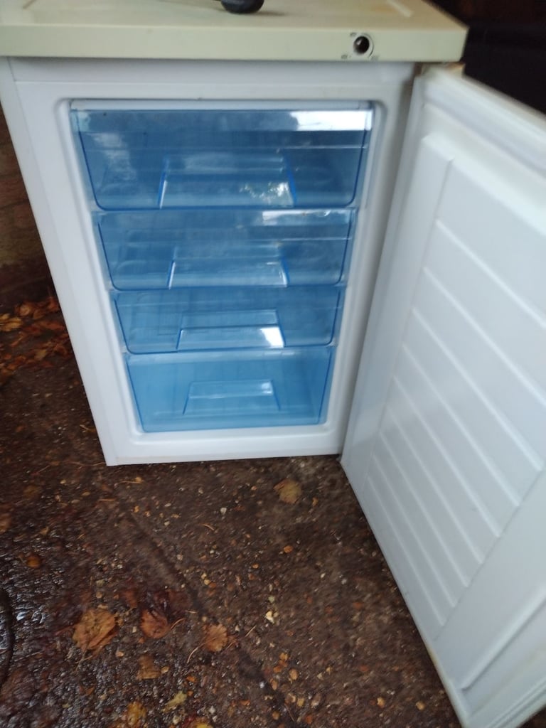 Freezer under worktop size good condition good working order possible delivery local 