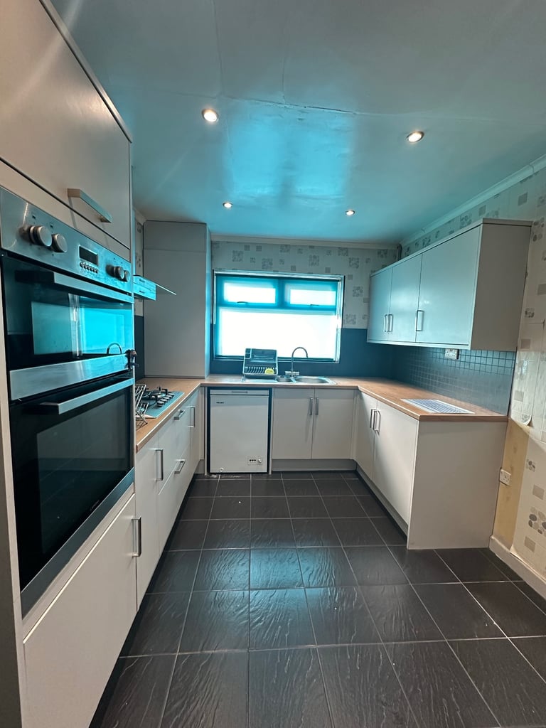 3 bed house to rent L4 5QE