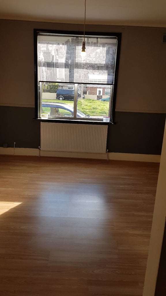 3 Bedroom Semi detached house TO LET