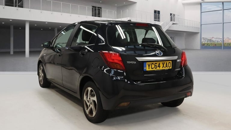 2014 Toyota Yaris 1.5 Hybrid Icon 5dr CVT HATCHBACK Petrol/Electric Hybrid Automatic