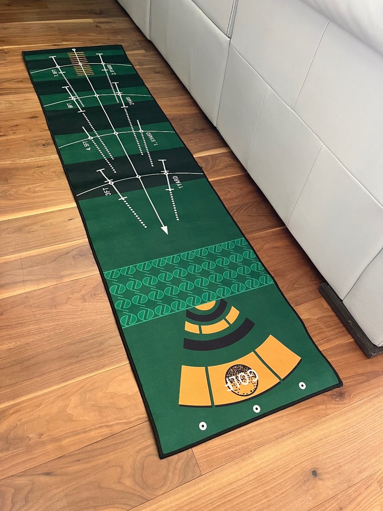 image for Golf putting mat - brand new 