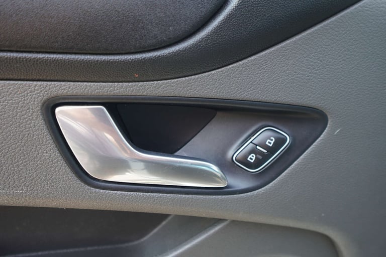 2020 Ford Transit Custom 2.0 Transit Custom 320 Trend EcoBlue + LWB + Twin Slider + High Spec Pan...