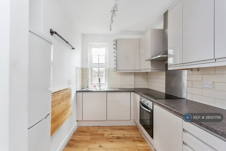 image for 2 bedroom flat in The Green, London, W5 (2 bed) (#2650756)