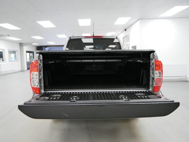 2018 NISSAN NAVARA 2.3 DCI 190 BHP TEKNA EDITION 4WD MANUAL ( NO VAT ! )
