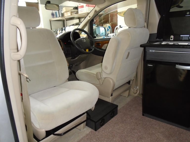 2008 TOYOTA ALPHARD CAMPER VAN ,MOTORHOME~ 3.5 V6~OFF GRID SOLAR~ULEZ FREE