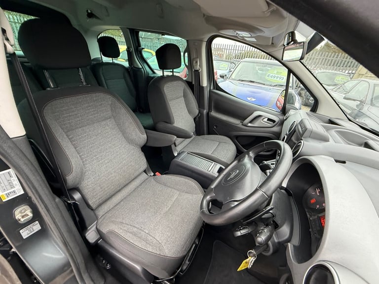 FRESH SERVICE,SERVICE HISTORY,2KEYS,FINANCE AVAILABLE,WARRANTY AVAILABLE NATIONA