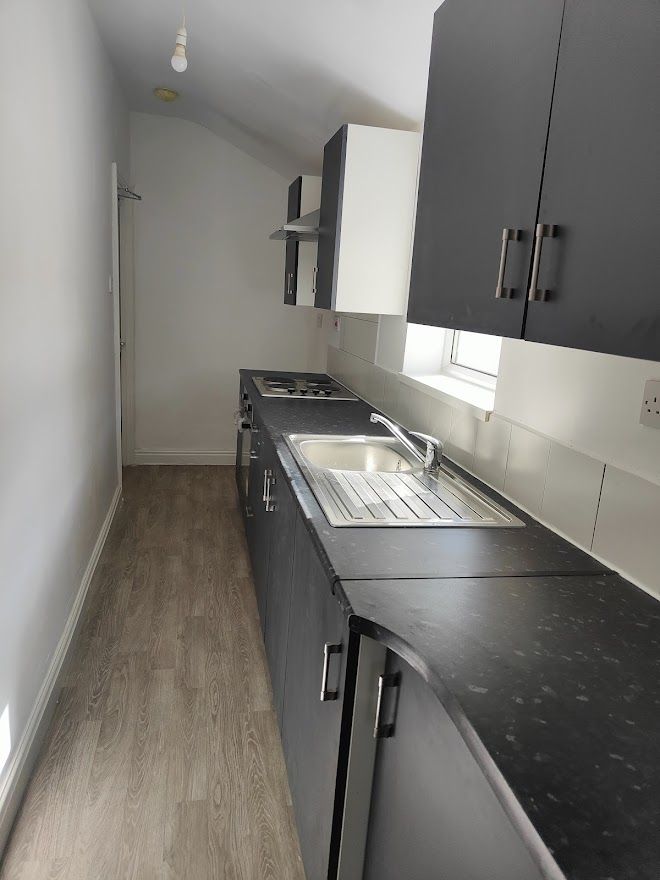 U.C. Welcome Luxury Flats / Rooms Available Are you on benefits