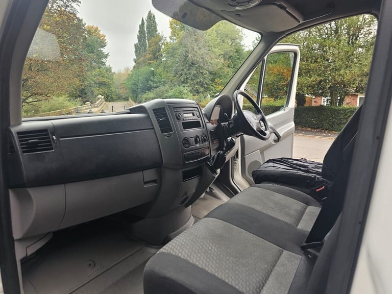 VOLKSWAGEN CRAFTER 2.0 LWB NO KNOCKS OR BANGS READY FOR WORK MOT 11/2026 NO VAT 