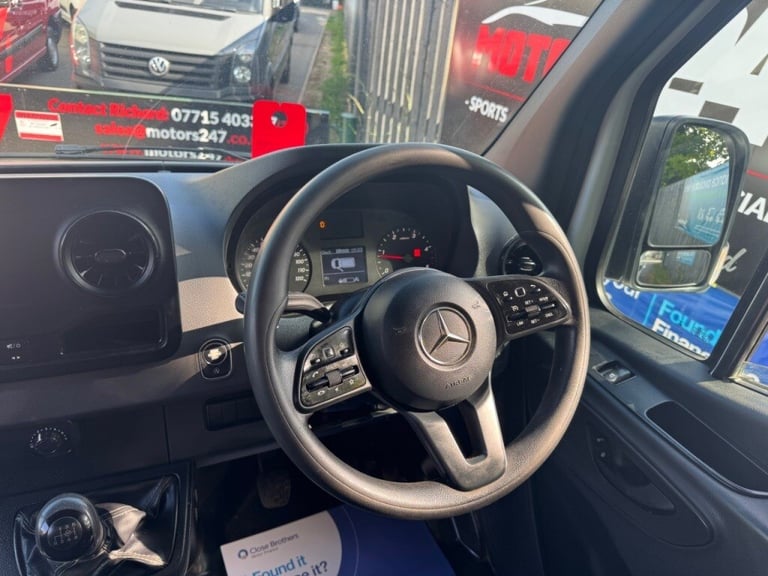 Mercedes-Benz Sprinter 3.5t H2 L2 Progressive Van++1 OWNER++CRUISE++REV