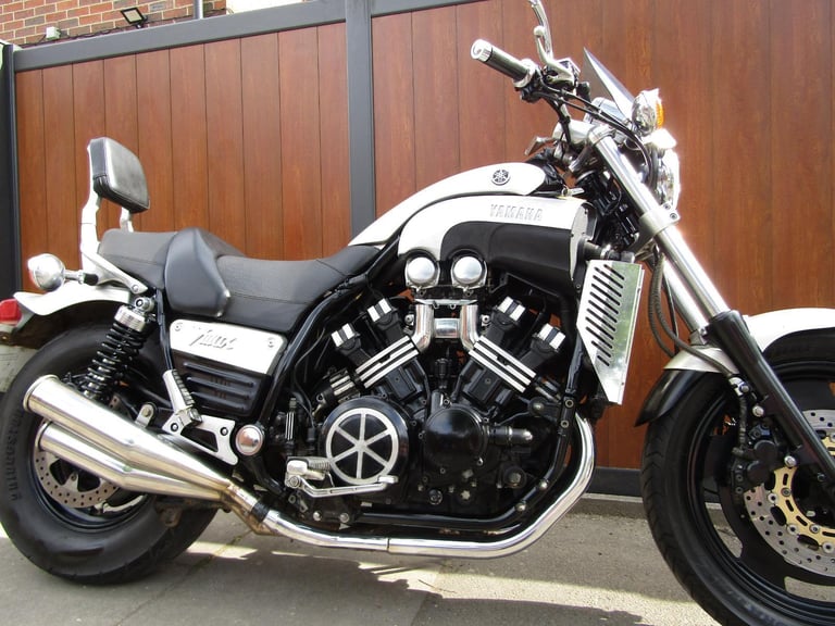 YAMAHA VMAX 1200 * OLD SCHOOL GEM * 10600 MILES FROM NEW * ALL OLD MOT'S *1998 