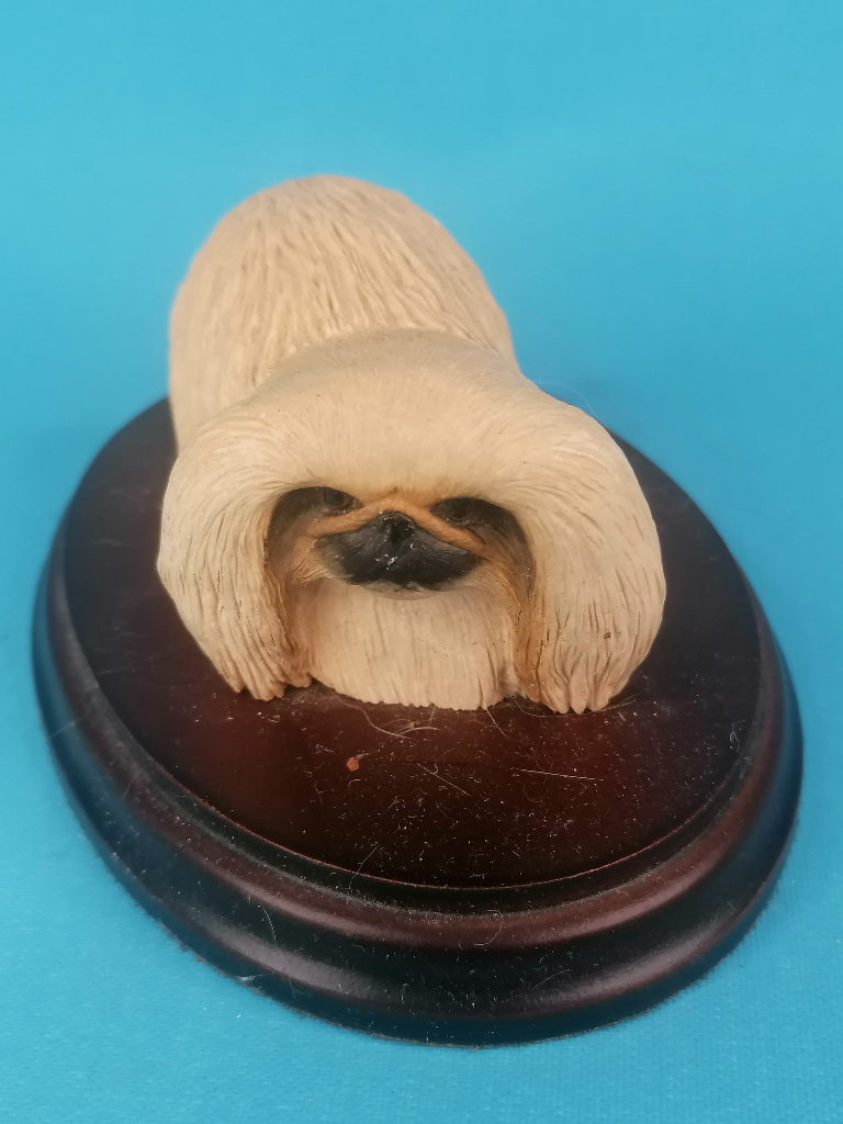 4,5inch Vintage Naturecraft Best Of Breed Pekingnese Figurine.