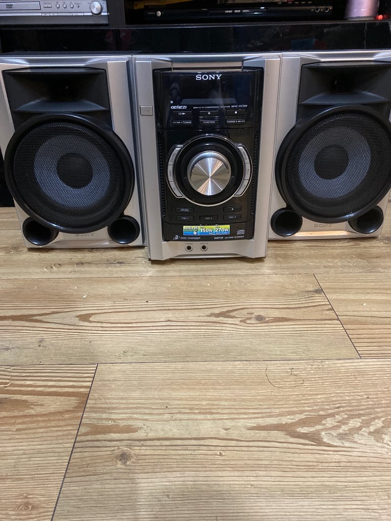 Hi -fi system 3 disc multichanger