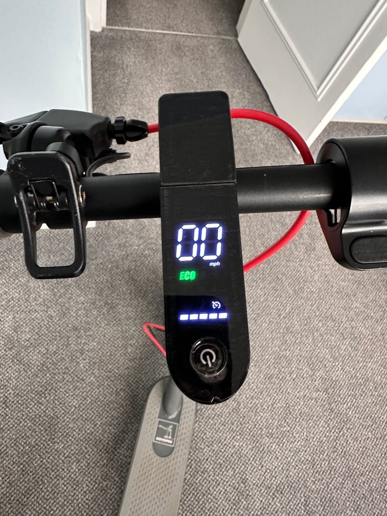 AOVO PRO ELECTRIC SCOOTER