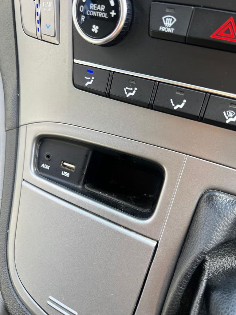 HYUNDAI I800 2.5 CRDi SE 2017