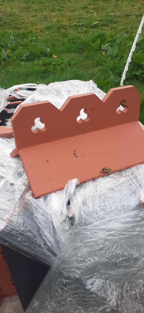 Dungannon bangor blue slates chimney pots floor ridge tiles reclaimed 