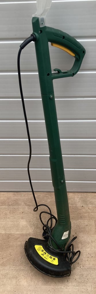 image for Grass trimmer 250W *Not working, for spare parts and/or repair* – collect only