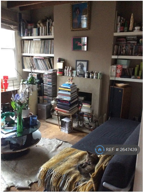 2 bedroom house in Albany Mews, London, SE5 (2 bed) (#2647439)