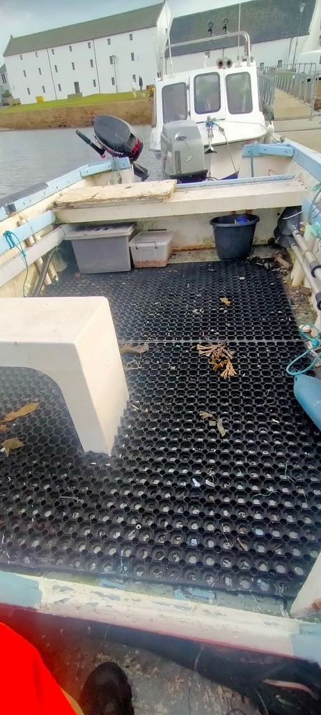 TaskForce 5.8 m Sea Fishing boat with 2 outboards and trailer