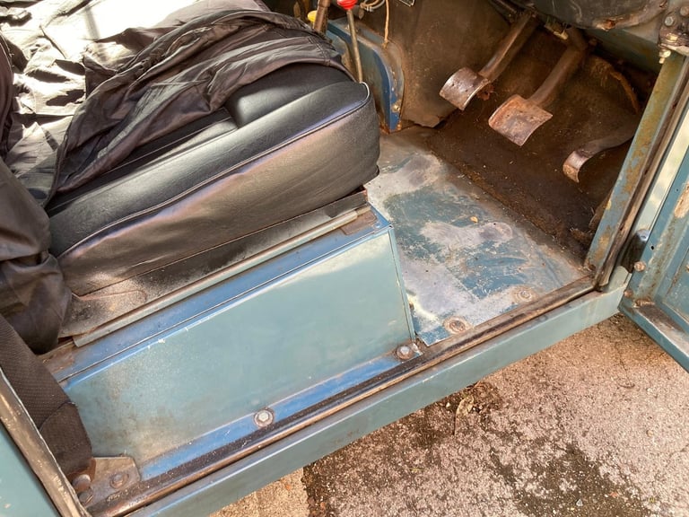 1969 Land Rover SERIES 11 2A 2286cc DIESEL 88" SWB CANVAS / RAG TOP (CLASSIC CAR