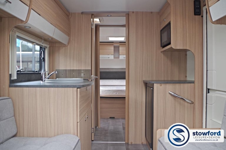 Bailey Phoenix Plus 640, 2021 Used Touring Caravan