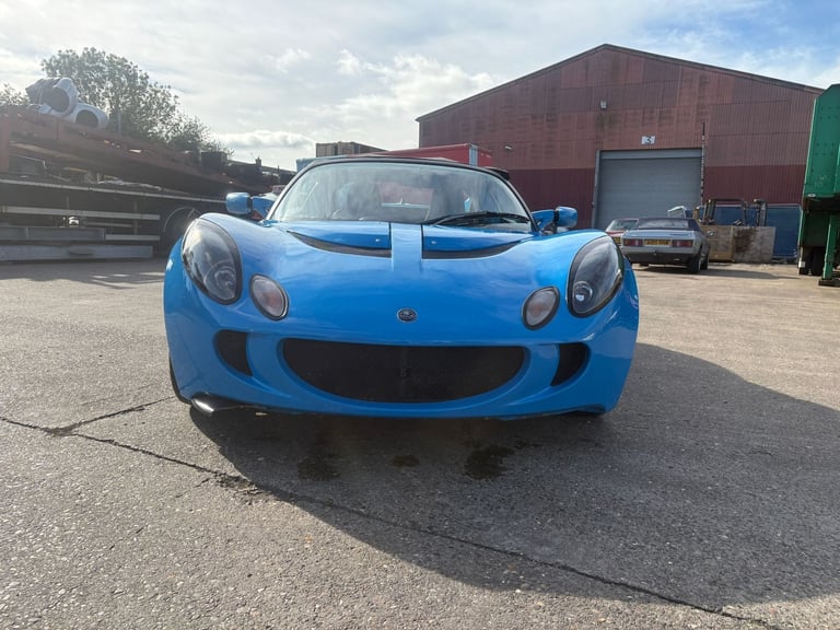 2002 Lotus Elise Elise 2dr CONVERTIBLE Petrol Manual