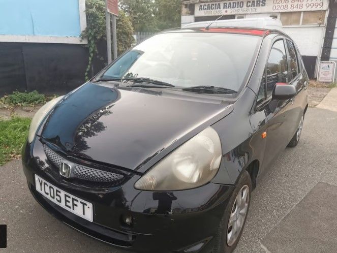 HONDA JAZZ S(2005)1.2 - Image 2