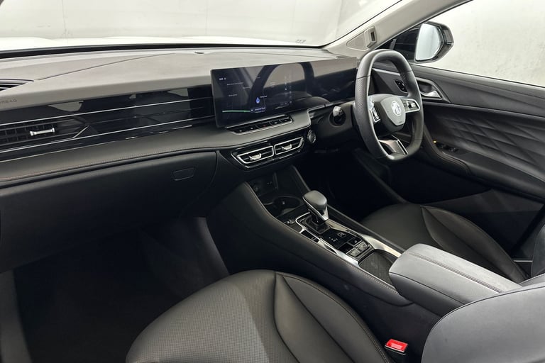 2025 MG MG HS 106287 Hatchback Petrol Automatic