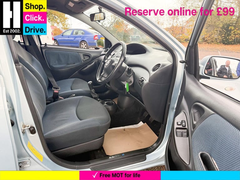 Toyota Yaris 1.3 VVT-i Blue Hatchback 5dr Petrol Manual (133 g/km, 85 bhp) Petrol Manual - Image 21