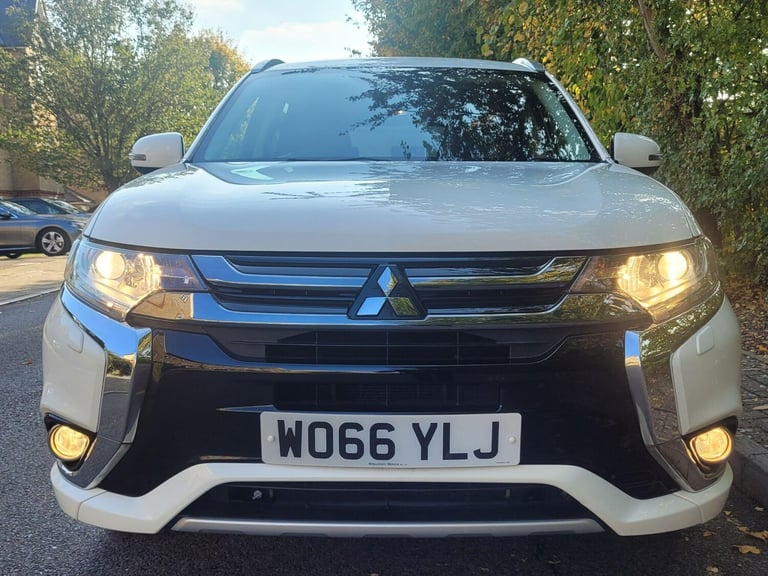 Mitsubishi Outlander 2.0h 12kWh GX3h CVT 4WD Euro 6 (s/s) 5dr Petrol/Electric Hybrid Automatic