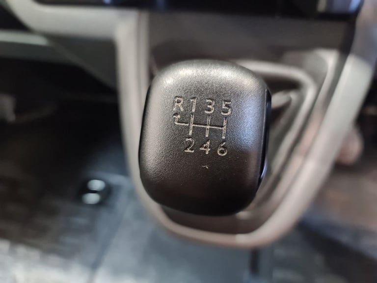 VAUXHALL VIVARO 1.5 TURBO D 2900 SPORTIVE P/V L2 H1 100 BHP LWB DIESEL