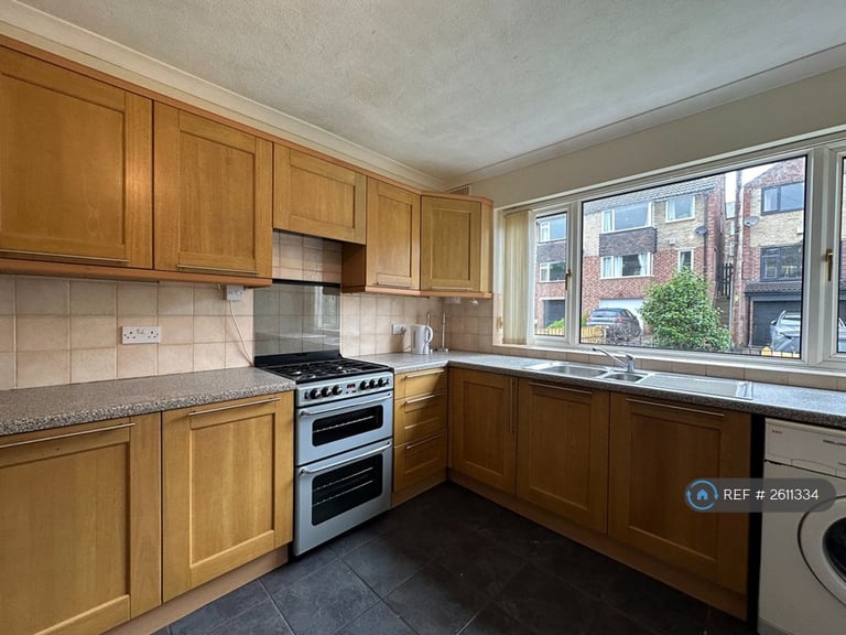 3 bedroom house in Low Road, Sheffield, S6 (3 bed) (#2611334)