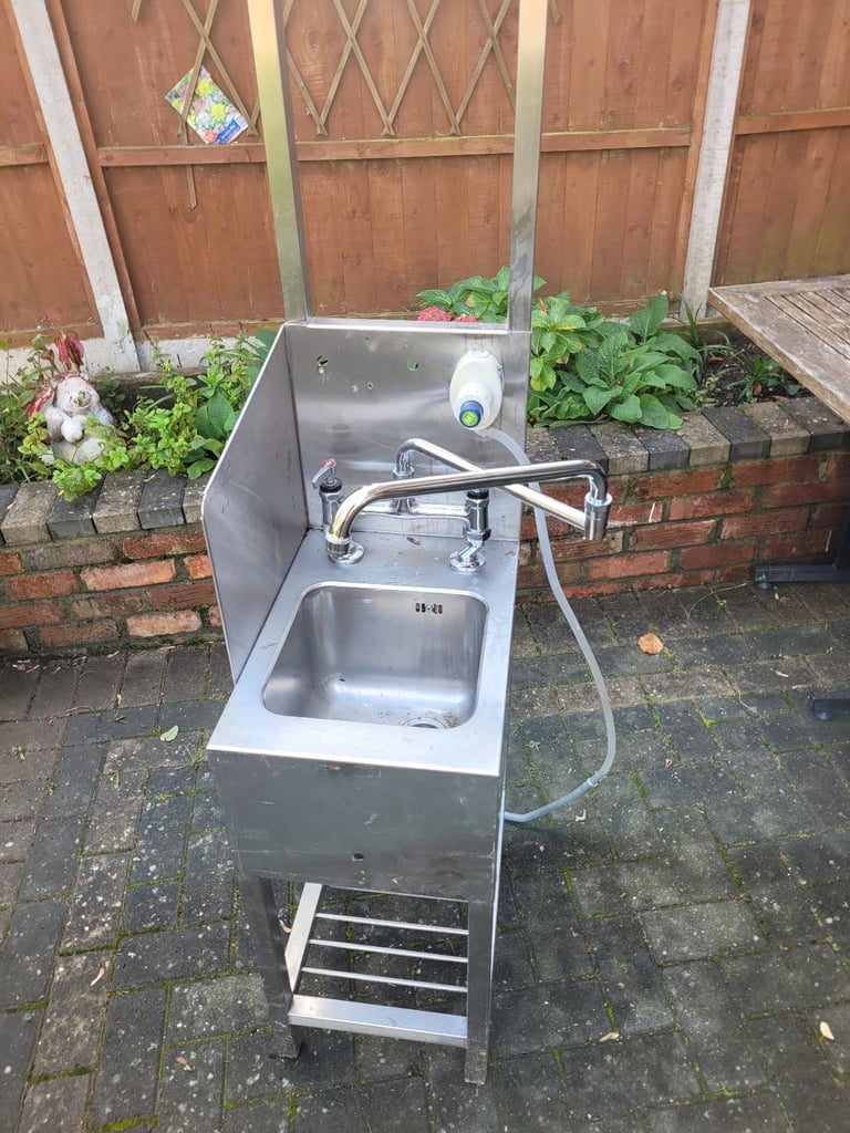 Commercial Catering stainless Steel sink  with extended  mi. Tap  