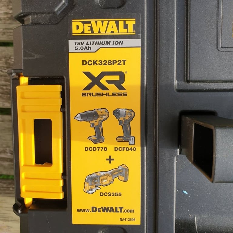 New DEWALT DCK328P2T 18V 2 x 5Ah Li-Ion XR Brushless Cordless 3 Set Kit Multitool impact Driver