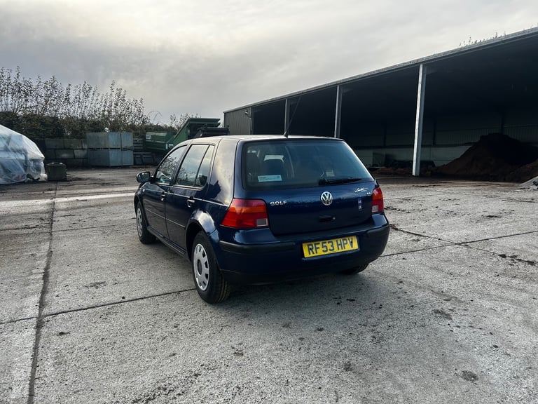Volkswagen Golf with cruise control, ULEZ compliant, long MOT, great service history! - Image 6