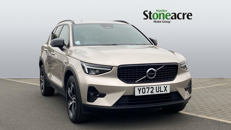 image for 2022 Volvo XC40 2.0 B3 MHEV Plus SUV 5dr Petrol Hybrid DCT Auto Euro 6 (s/s) (163 ps) Petrol/Elec...