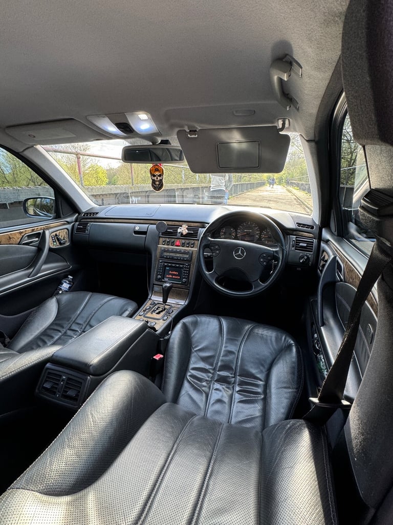 2000 Mercedes-Benz E Class E55 4dr Auto SALOON Petrol Automatic
