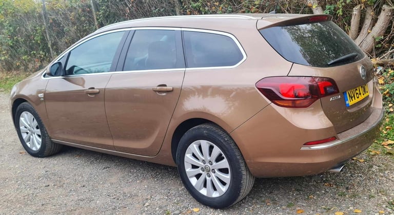 Vauxhall, ASTRA, Estate, 2015, Manual, diesel 5 doors
