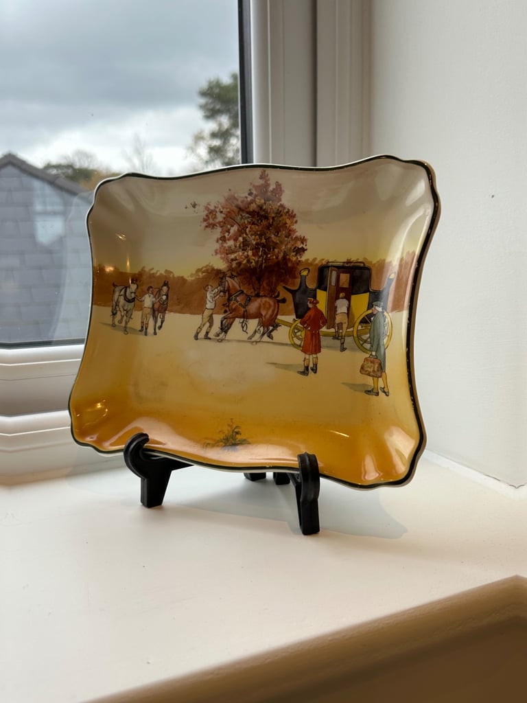 Rare Royal Doulton vintage Antique Dish Plate Coaching Days 1923 Made In England