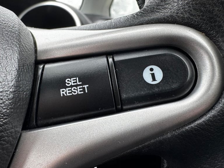 2009 59 HONDA JAZZ 1.4 I-VTEC ES HATCHBACK 5DR PETROL MANUAL EURO 4 (100 PS)