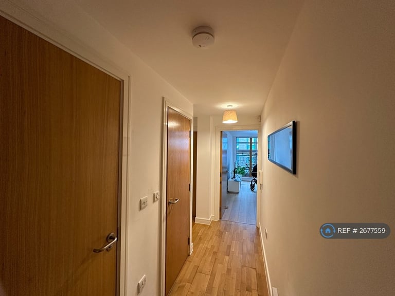 1 bedroom flat in Dyche Street, Manchester, M4 (1 bed) (#2677559)