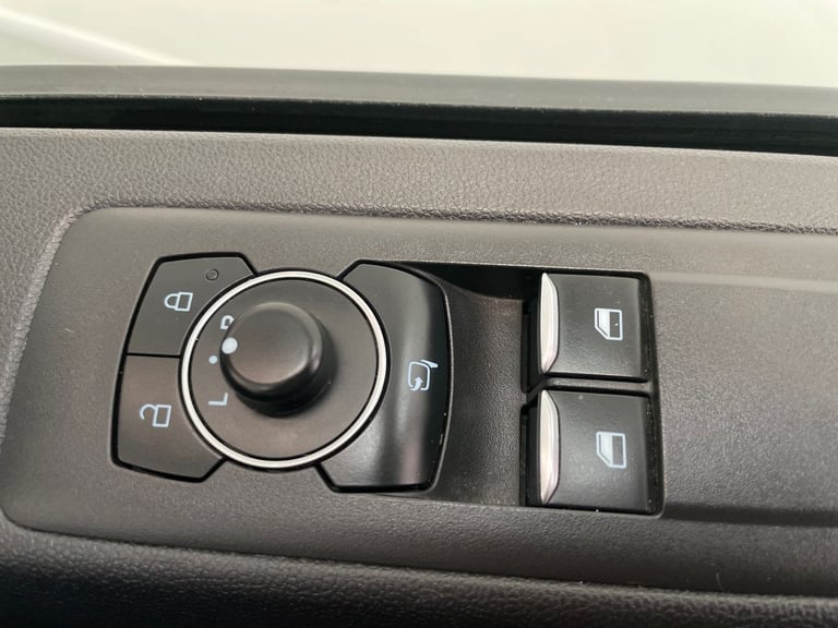 2024 Ford Transit Custom 300 Limited L2 H1 LWB 2.0 EcoBlue 136ps Panel Van Diesel Manual