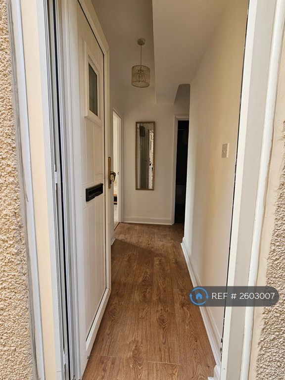 2 bedroom flat in Lordship Lane, London, SE22 (2 bed) (#2603007)