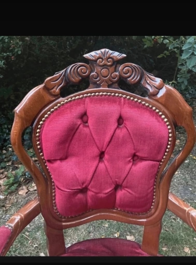 Fast moving sale! Gorgeous antique elegant wilde Louis XV style Antique Chair burgundy