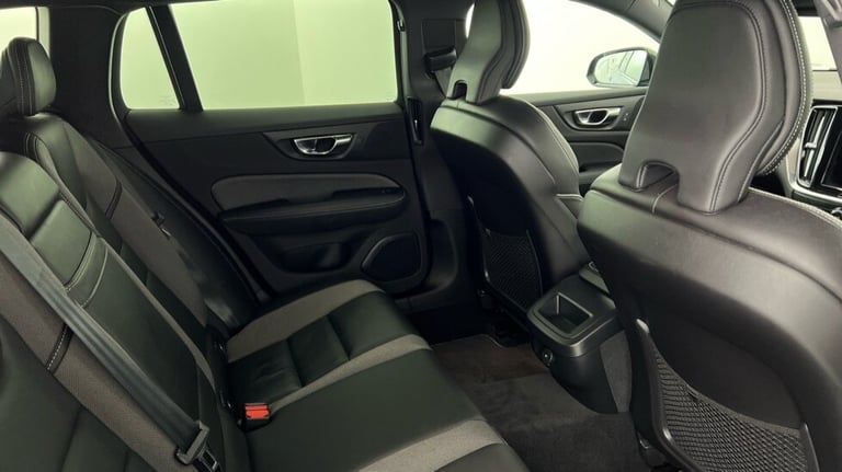 2020 Volvo V60 R-Design, B5 mild hybrid Estate Petrol Automatic