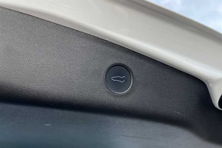 2021 Tesla Model 3 Long Range AWD 4dr Auto SALOON ELECTRIC Automatic