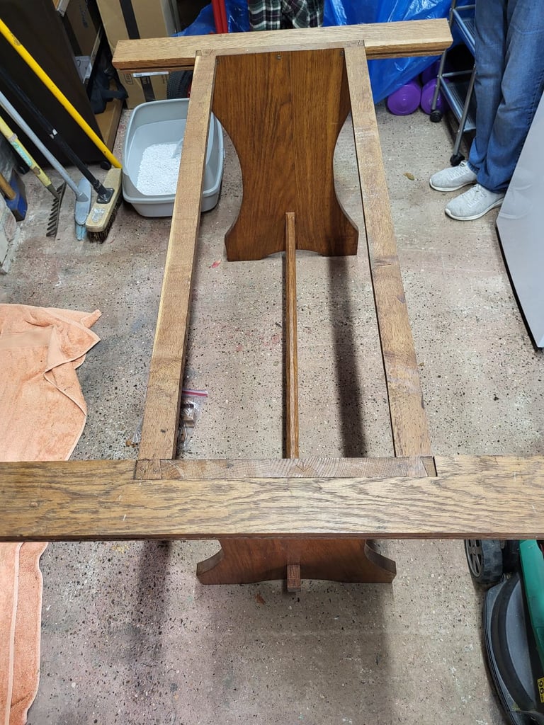Oak dining table 
